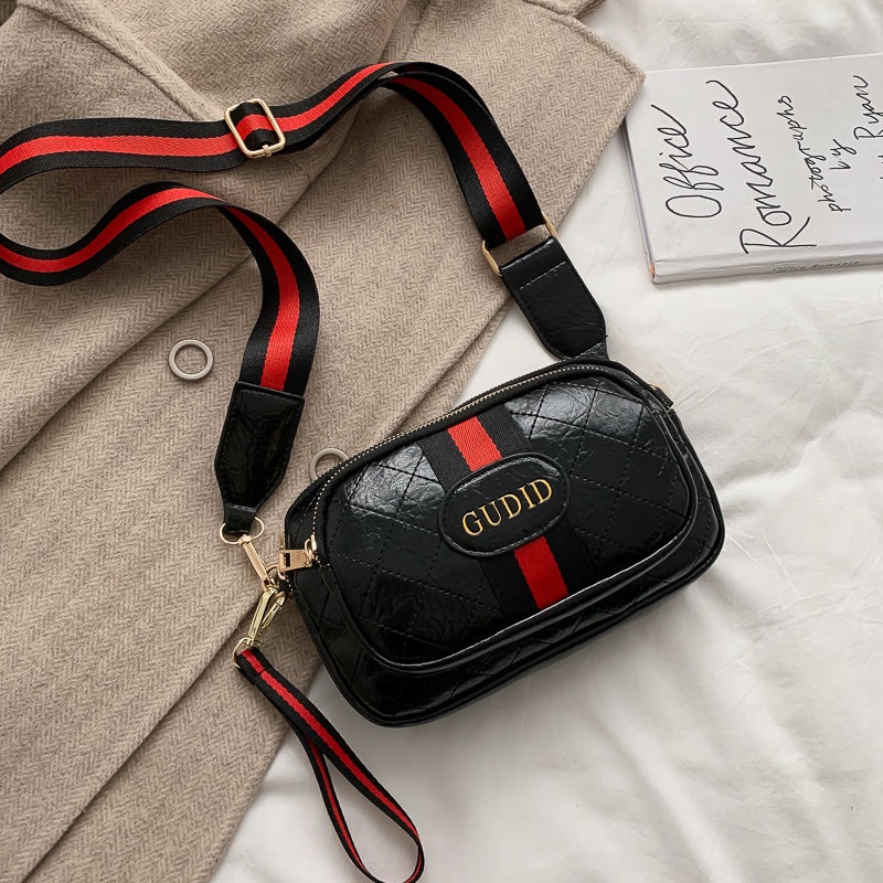 Túi xách dáng vuông đeo chéo hợp thời trang chất lượng cao