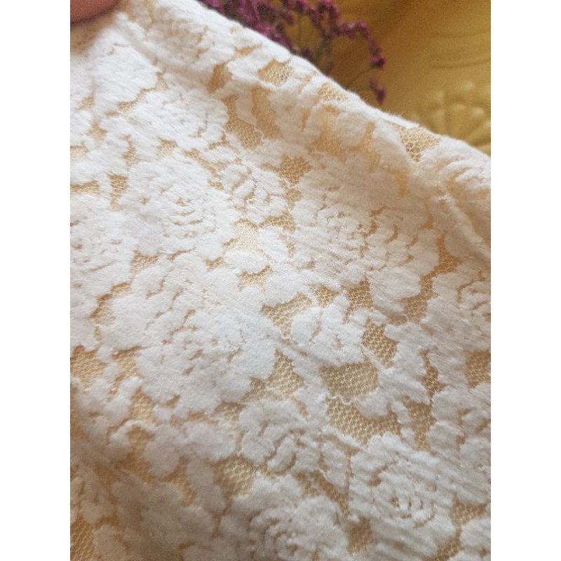 áo croptop sọc phối ren