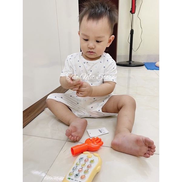 Bộ cộc cài vai chất bamboo của Moon hoạ tiết gấu xinh