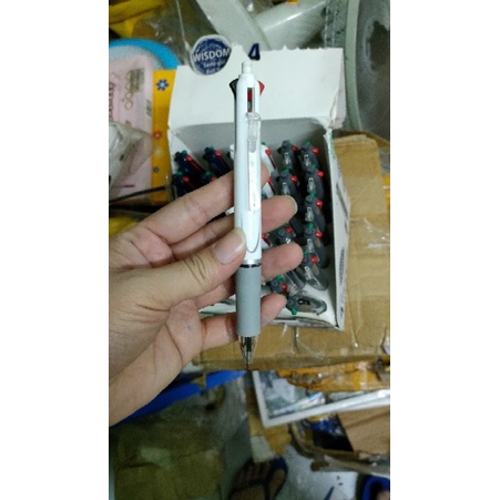Bút bi bấm 4 ngòi 4 màu mực M&G Semi