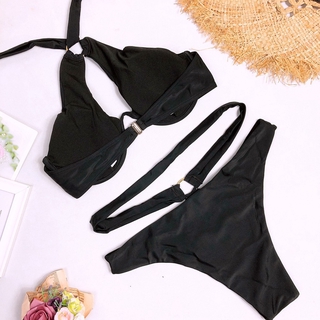 Bộ bikini có mút nâng ngực quyến rũ