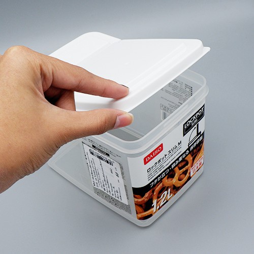 Daiso Hộp thực phẩm nắp gài 1200ml