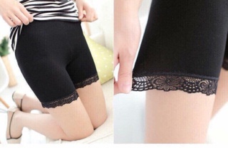 Quần trong mặc váy Thái Lan