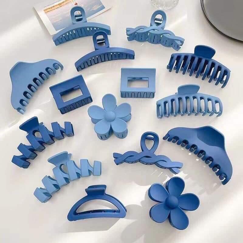 Kẹp tóc càng cua màu xanh dương hot trend Hàn Quốc