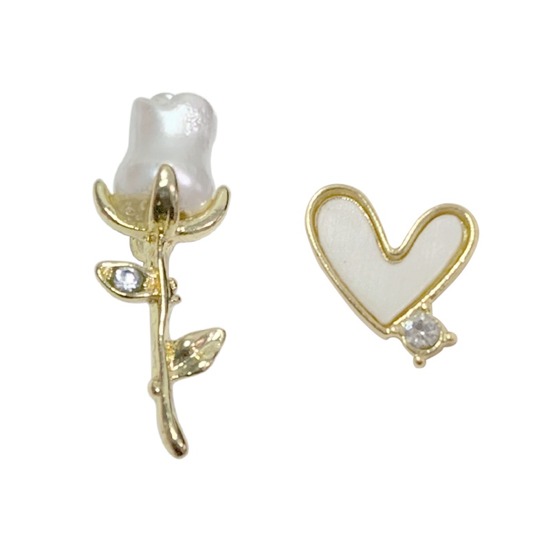 Bông Tai Hình Hoa Trắng Không Đối Xứng Phong Cách Mới 2022