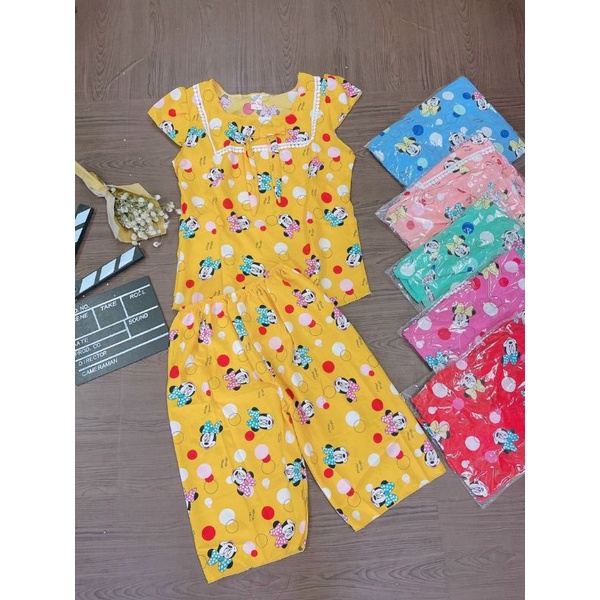 Bộ tay ngắn quần lửng vải lụa hàn sale sốc