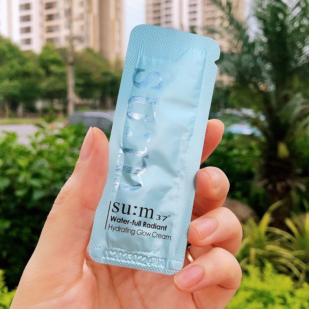 Combo 10 Gói Kem Dưỡng Trắng Da, Cấp Nước Sum - Su:m37 Water-Full Radiant Hydrating Glow Cream