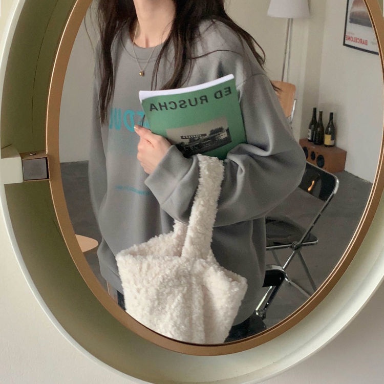 Áo nỉ cổ tròn dáng rộng in chữ mới phong cách Hàn Quốc dễ phối đồ cho nam và nữ