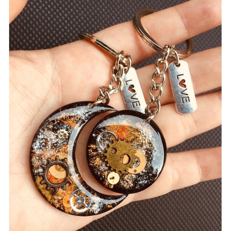 Móc khóa trăng linh kiện cặp đôi 3D handmade Lilande