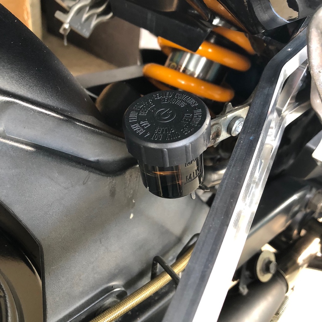 Cốc Bơm Dầu Chuyên Dụng Cho Xe Mô Tô Điện