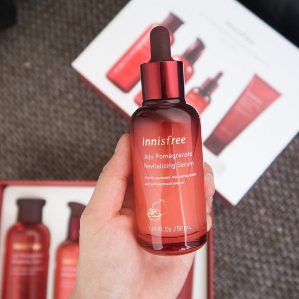 Tinh chất ngăn ngừa lão hóa từ lựu innisfree Jeju Pomegranate Revitalizing Serum 50ml | BigBuy360 - bigbuy360.vn