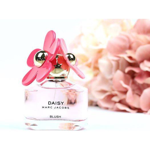 marc jacobs daisy blush 50ml