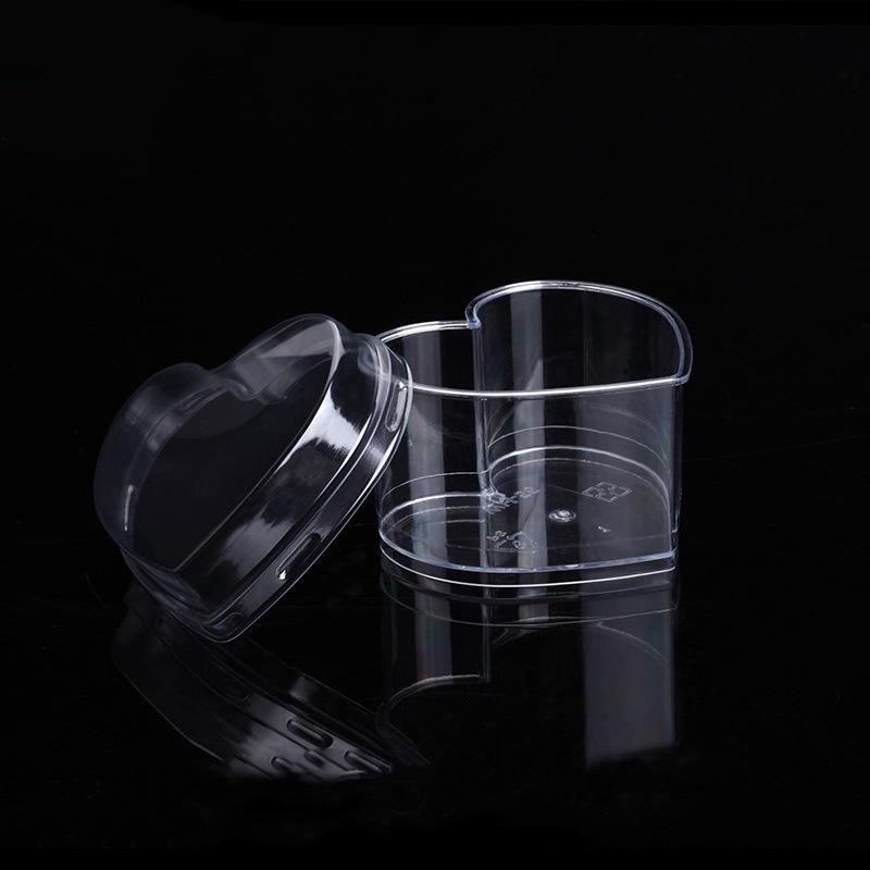 Ly nhựa hình trái tim đựng bánh Mousse có nắp