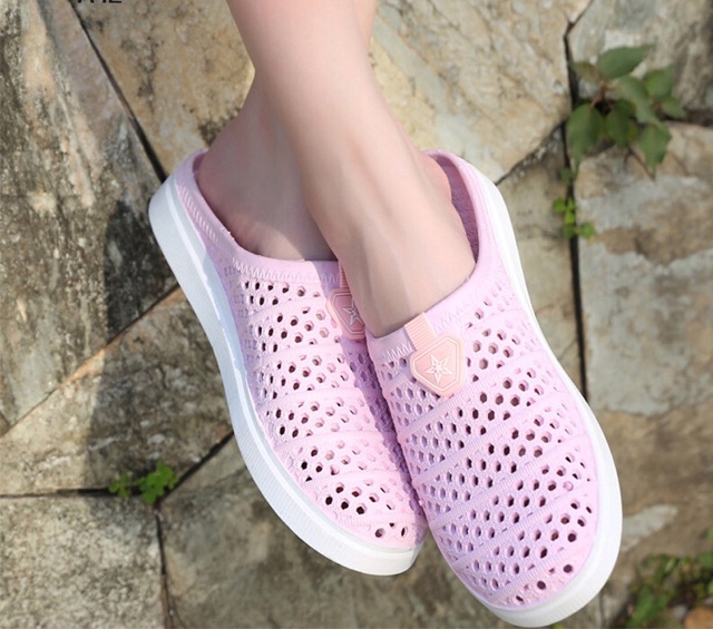 Sục Nữ Nhựa/ Dép Nữ Đi Mưa Bít Đầu Hoa Mai Chống Trượt Xinh Xắn Size 36-40 - Lucky Girl shop