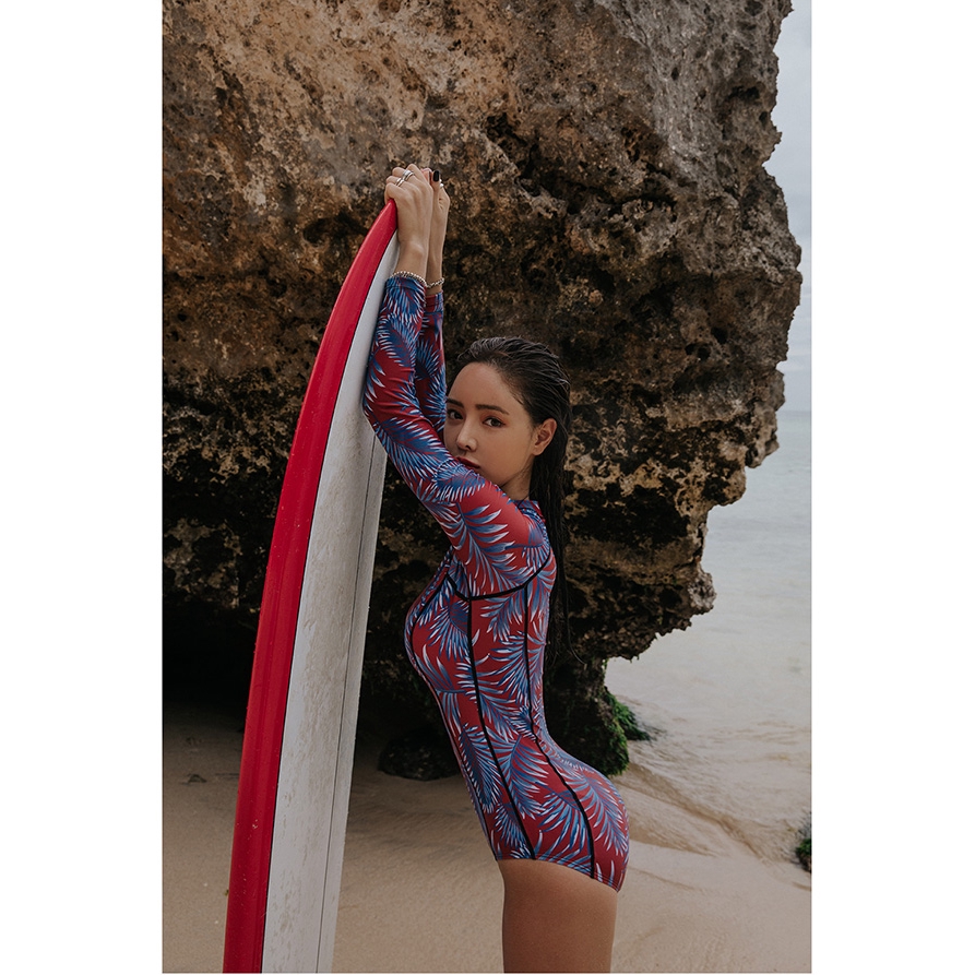 Bộ đồ bơi một mảnh thiết kế tay dài chống nắng gợi cảm thời trang cho nữ | BigBuy360 - bigbuy360.vn