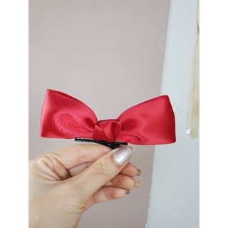 Kẹp nơ đơn giản