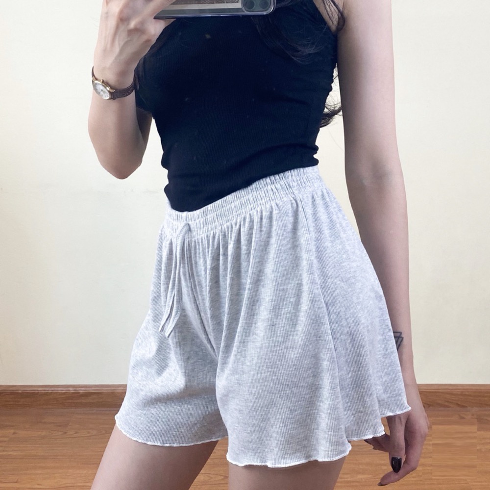 Quần Short Nữ RENEE - Quần Đùi Nữ Mùa Hè Chất Len Tăm Lạnh Chất Mịn Mặc Cực Mát - QB01