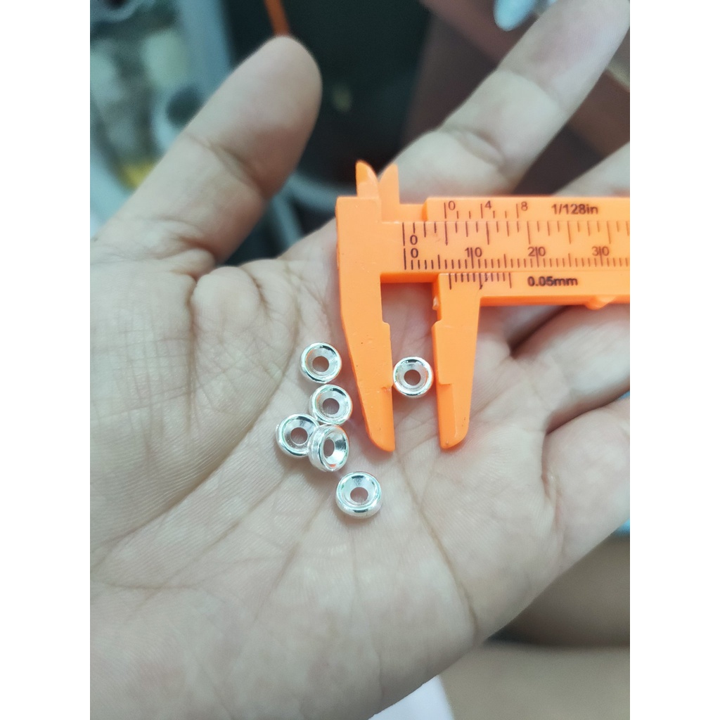 30 viên charm hạt nhựa 6mm bạc trắng xỏ đá, nhựa mix vòng tay