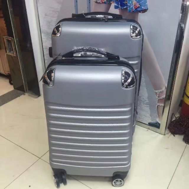 \*.*/SALE THÁNG DU LỊCH \*.*// COMBO ( 20+24) Vali bọc góc