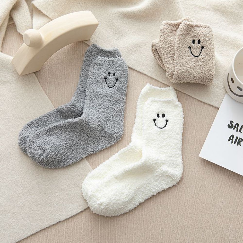 Vớ nhung mềm mại màu trơn thêu hình mặt cười dễ thương thoáng khí giữ ấm cho nữ