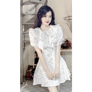 Đầm xoè trắng xoè cổ petter
