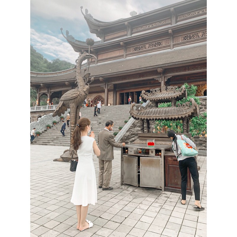 Váy trắng bo eo dài xuông khoá kéo eo hàng l1 | BigBuy360 - bigbuy360.vn