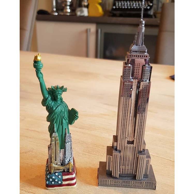 Mô Hình 3D Kim Loại Tòa Nhà Cao Tầng Empire