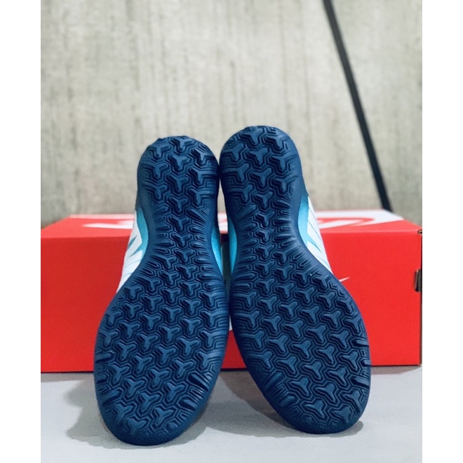 GIÀY THỂ THAO VIC 6 TF