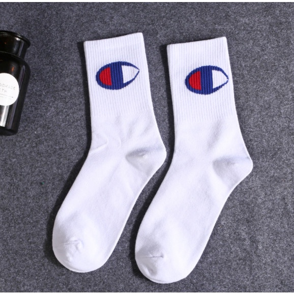 Vớ Champion cao cổ Nam Nữ phong cách thể thao, năng động.