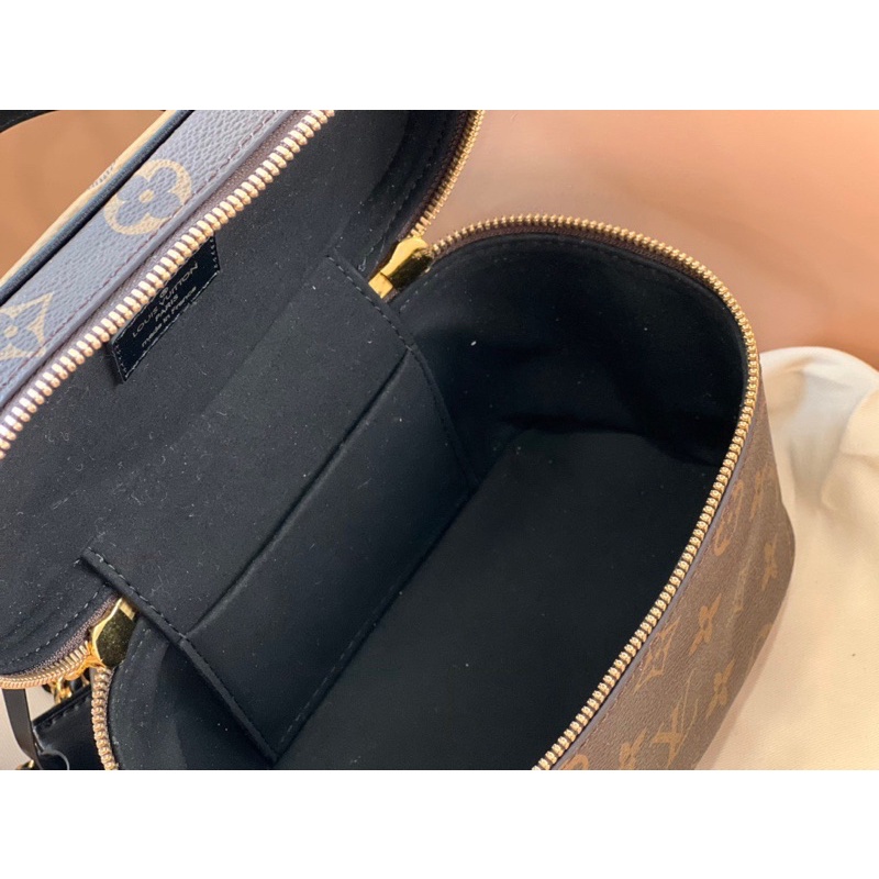 Túi L V vanity sz 20