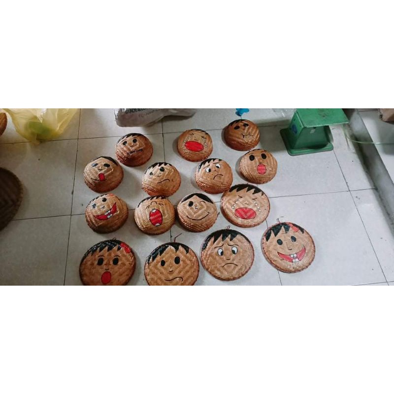 Mẹt trang trí mặt cảm xúc