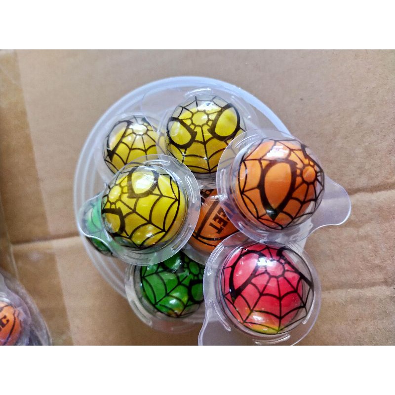 Lẻ  1v dẻo mắt cao su có nhân đủ loại thơm ngon.