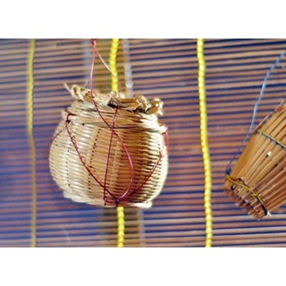 Mành tre trang trí với 12 món