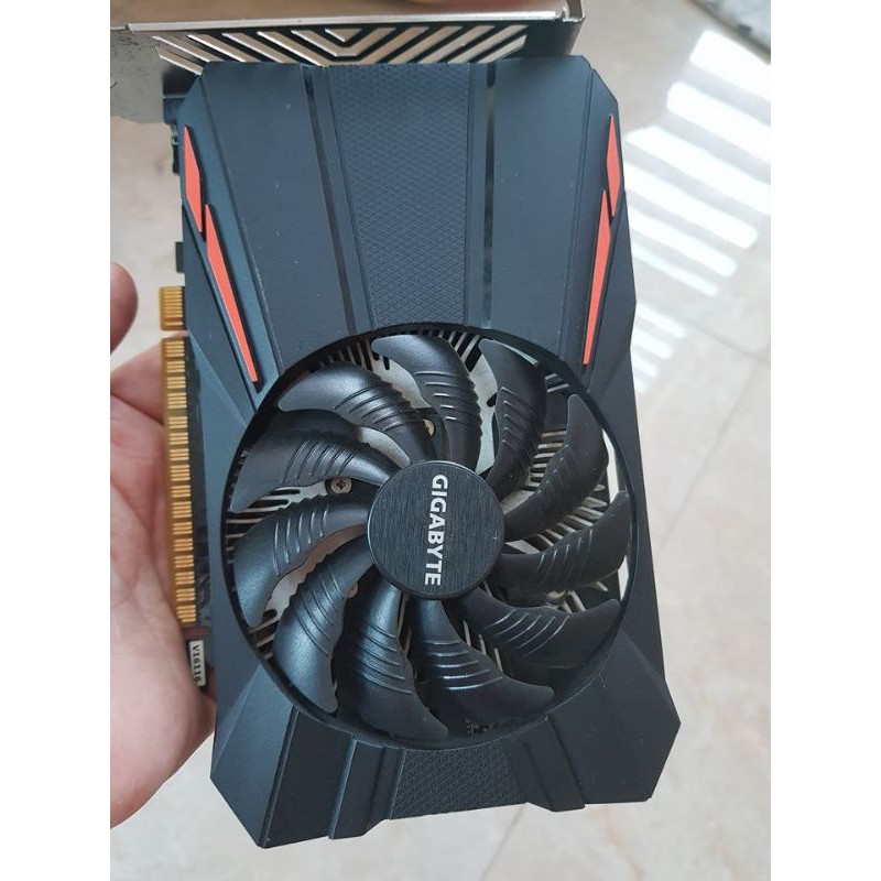 card màn hình 1050 gigabyte 2gb 1fan