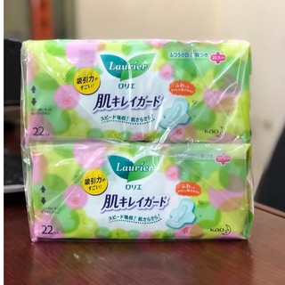 sét 2 băng vệ sinh Laurier Nhật siêu mỏng (có cánh)