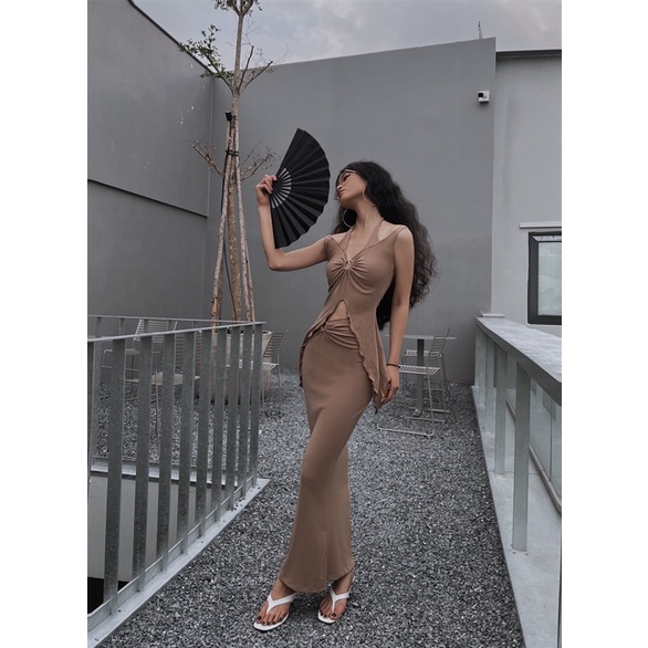 Áo Nâu Xẻ Tà