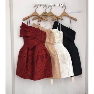 Váy gấm họa tiết