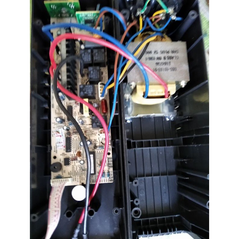 BỘ LƯU ĐIỆN  12V KHÔNG NGẮT SANTAK BLR600/E 600VA-360W