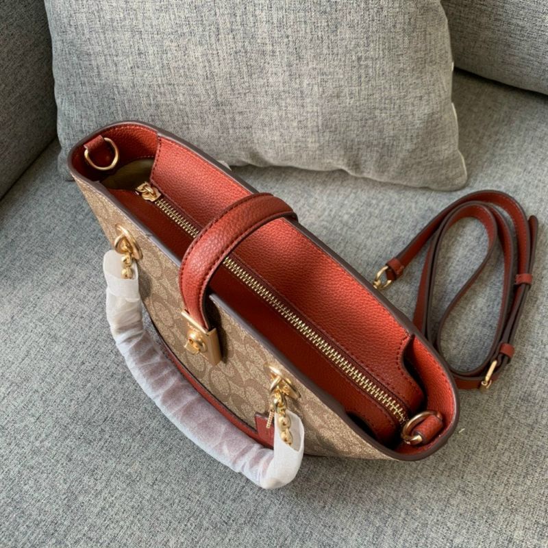 Túi Coach Lane Bucket