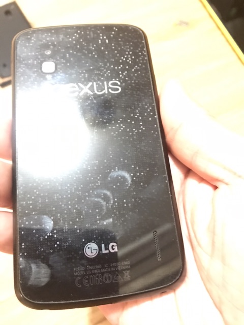 Điện thoại Google Nexus 4 cũ