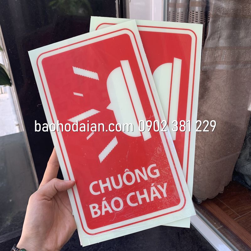 Bảng chỉ dẫn dạ quang Chuông Báo Cháy (có keo sau)