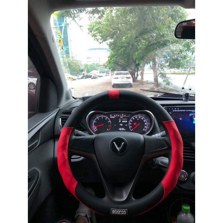Bọc vô lăng vinfast fadil lux sa president chất da PU mềm chống trượt bám tay lái