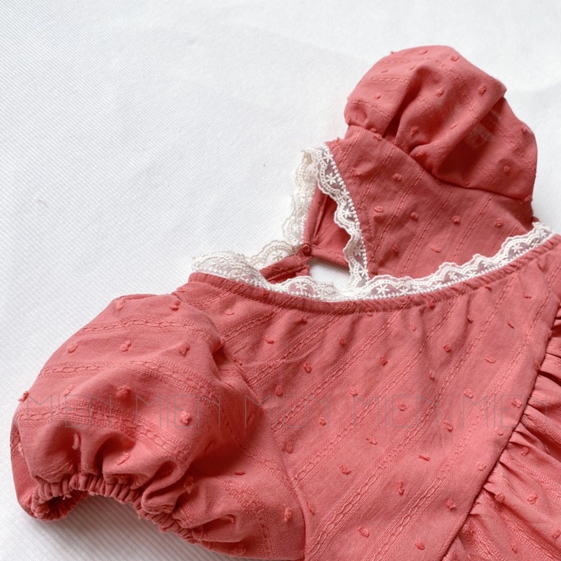 (R11) Bodysuit cổ ren chéo cho bé gái MIEN