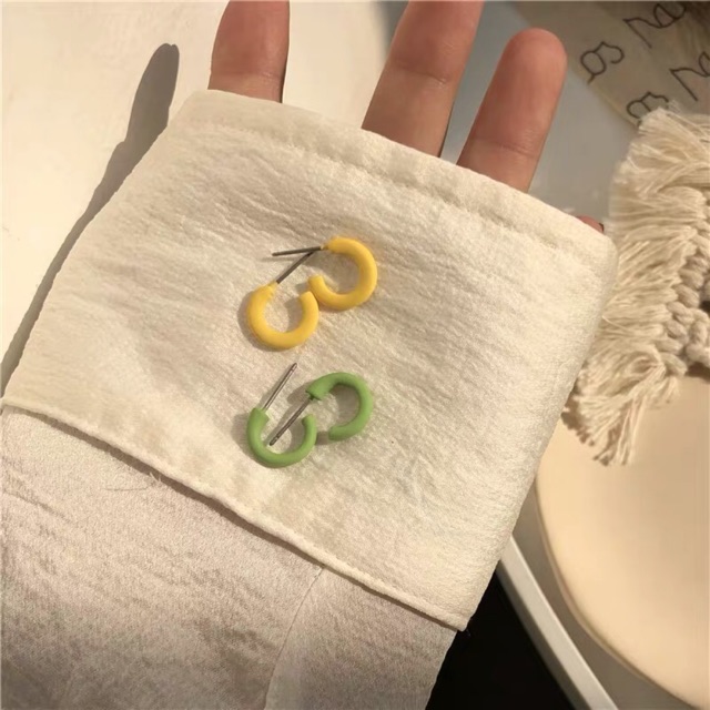 Khuyên tai tròn nhỏ