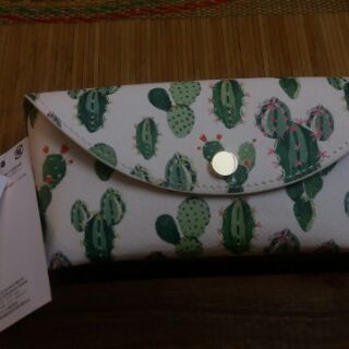 Hộp đựng kính HM new tag