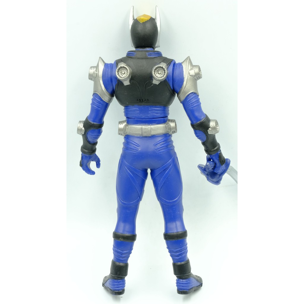 Đồ chơi Kamen Rider Knight có khớp, tỉ lệ 1/10 cao 18cm nhựa dẻo. Chính hãng Bandai Kamen Rider Ryuki Hero Series 42