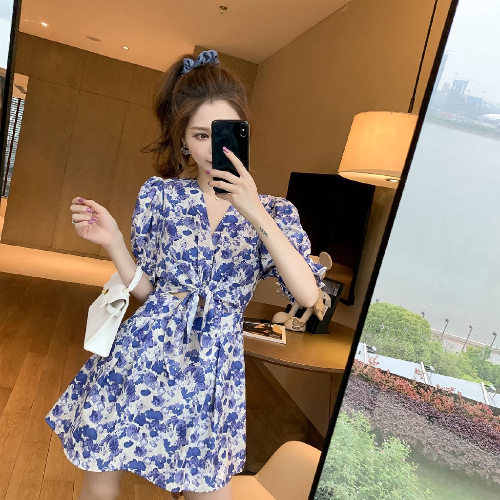 Đầm Tay Ngắn Cổ Chữ V Hoạ Tiết Hoa Thiết Kế Thắt Nút Trước Quyến Rũ | BigBuy360 - bigbuy360.vn