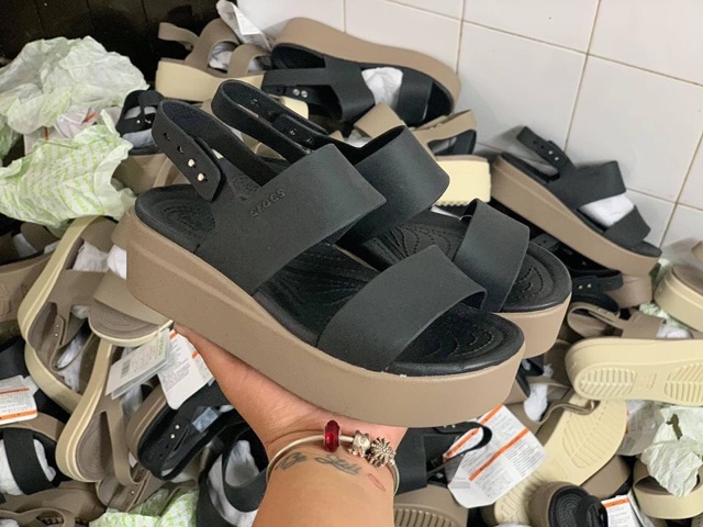 Sandal Cross Brooklyn đế cao 5cm (màu đen nâu)