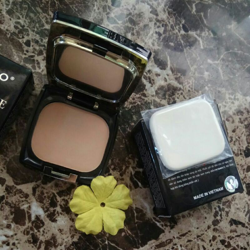 Phấn trang điểm trắng da Thorakao two way cake 9g . | BigBuy360 - bigbuy360.vn