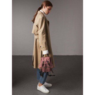 Ba lô Burberry mini